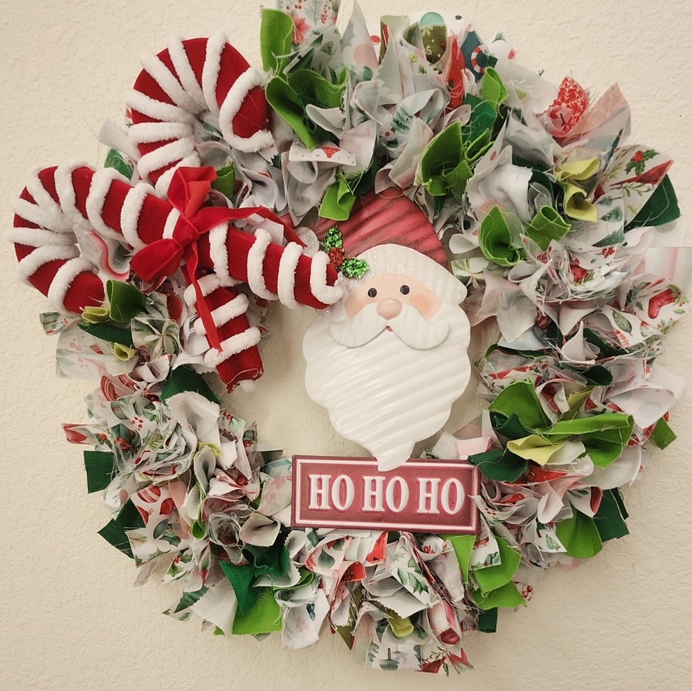 12" Christmas Rag Wreath Santa Face & Candy Canes with Green Lights - Picture 8 of 9